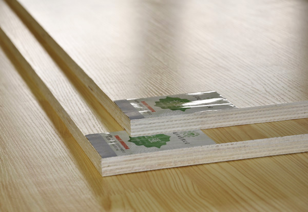 Melamine veneer plywood（Pine plug）